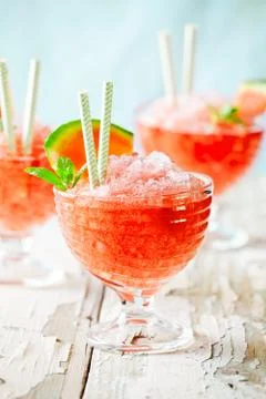 Cups Of Refreshing Watermelon And Mint Granita Foto stock
