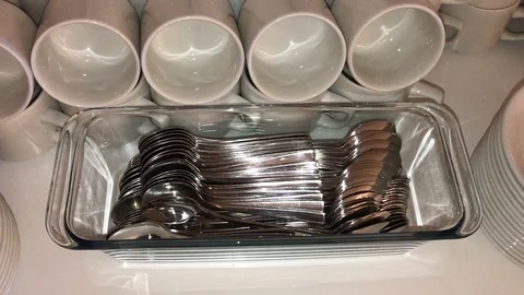 Cups of tea spoon Stockbeeldmateriaal 90783485