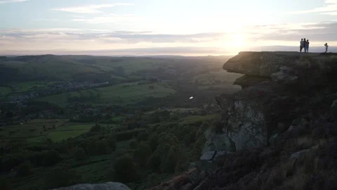 Curbar Edge, Baslow, Peak District National Park, Derbyshire, England Stock Footage 285414176