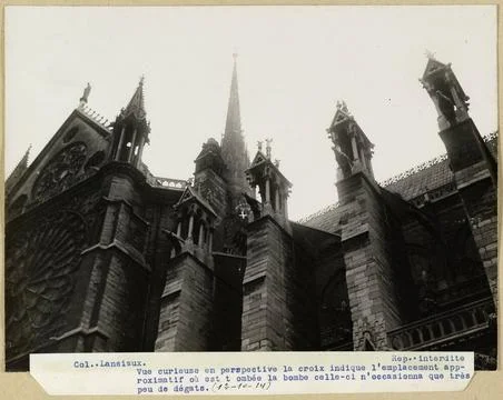 Curious perspective view The cross indicates the approximate location wher... Foto stock