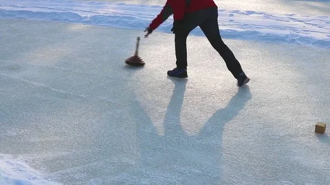 Curling in the alps off Austria. Stockbeeldmateriaal 81898856