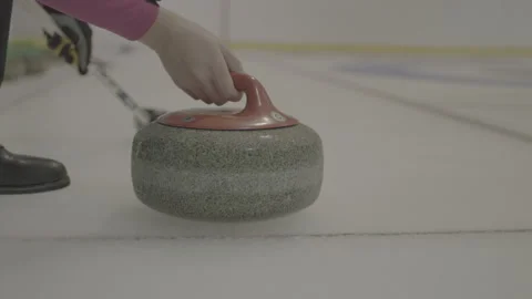 Curling stone tracking shot Video stock 163944487