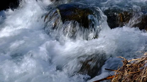 Current and noise of a mountain river Video stock 144646830