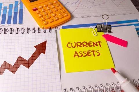 CURRENT ASSETS text on white paper on a black folder Stock Photos