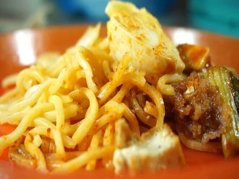 Curry noodles Video stock 103788754