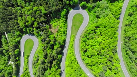 Curvy mountain road 動画素材 311930316