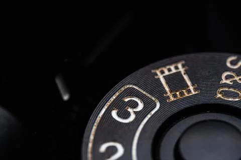 The custom 3 adjustment dial is close on the camera. Old and dirty Stock-Fotos