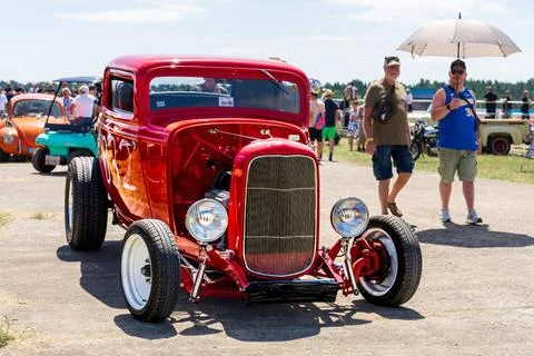  The custom hot rod based on Ford. Roadrunner s Paradise Race 61 Festival.... Stock Photos