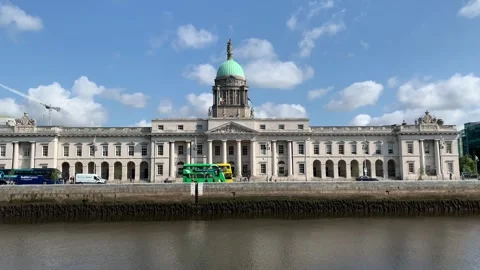 The Custom house building. Double decker bus passes in front. Dublin, Ireland Stock Footage 252430727