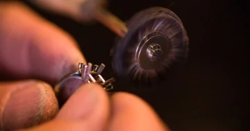 Custom Ring Making - Polishing Video stock 85574228