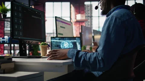 Customer center expert uses AI assistant to generate technical solutions Stock Footage 305402409