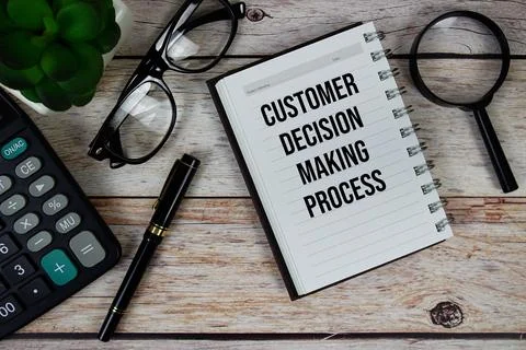 Customer Decision Making Process (CDMP) text on notepad, Business and Finan.. 스톡 사진