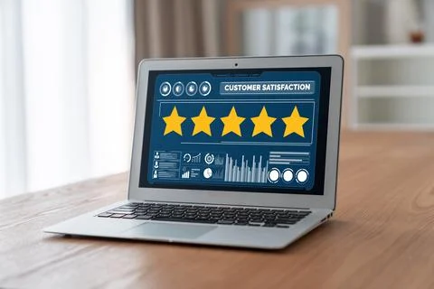 Customer satisfaction and evaluation analysis on modish software computer Foto stock