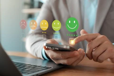 Customer Satisfaction Survey Concept, Users Rate Service Experiences On Onl.. Stock Photos