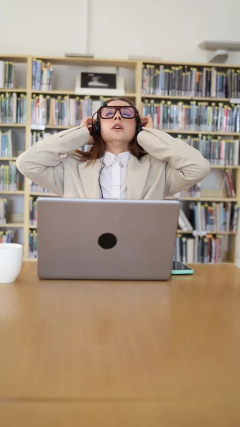 Customer support manager exhausted after a difficult client call Video stock 342179080