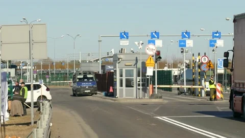 Customs border between Poland and Ukraine in Dorohusk. 動画素材 174782811