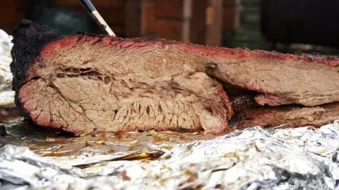 A cut of fried meet, brisket Vidéo 111515531