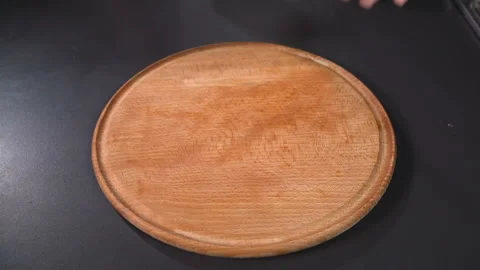 Cut leek on a cutting board. slow motion Видео 101657447
