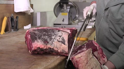 Cut a piece of steak Video stock 55766152