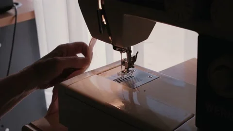 Cut thread while sewing Stock Footage 194525067