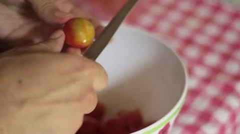 Cut the tomatoes Stock-Footage 11357566