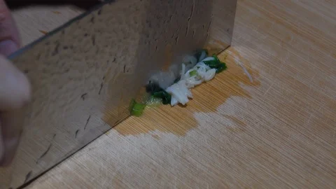 Cut vegetables and split reactor for two. 库存影片 106346729