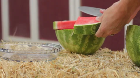 Cut up a watermelon Stock-Footage 39110256