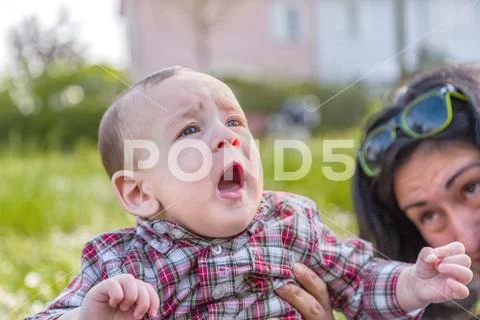 Cute 6 months baby gaping Stock Photos