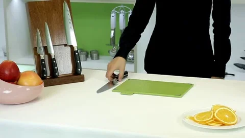 To cutting and slicing apple Video stock 69146965