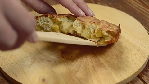 Cutting apple pie. Stock Footage 88533369