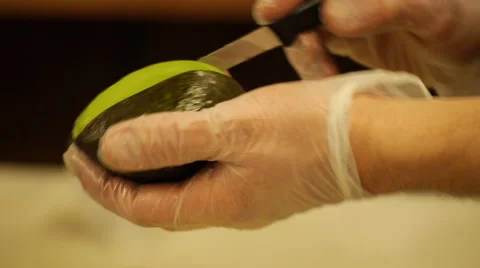 Cutting avocado for sandwich 動画素材 48132688