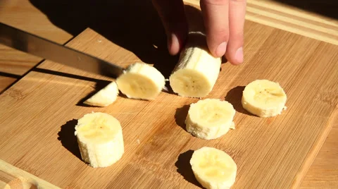 Cutting a banana 動画素材 50362694