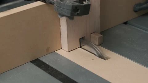 Cutting box joints on the table saw with a dado stack. Видео 143374898