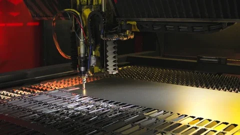 Cutting laser of sheet metal on automatic machine Видео 75566133