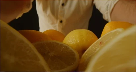 Cutting lemons on half macro shot 스톡 동영상 126294984