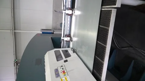 Cutting machine that processes metal sheets. Video stock 255919285