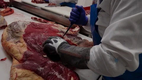 Cutting meat in production 動画素材 98741165