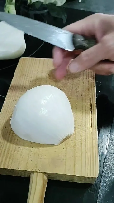 Cutting the onion Stock Footage 154959135