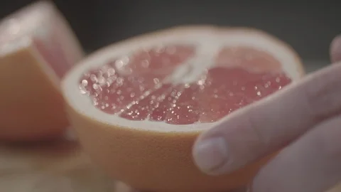 Cutting an orange 스톡 동영상 98741515