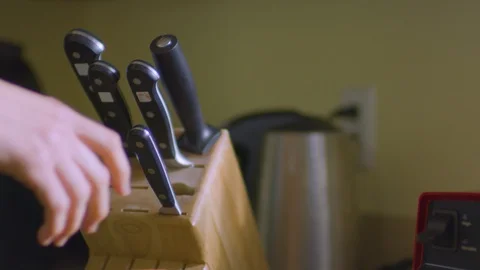 Cutting a Pear Vidéo 102402906