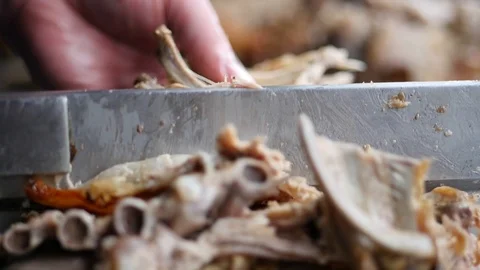 Cutting pig ribs 動画素材 88828056