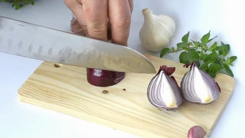 Cutting purple onion Stock Footage 106341869