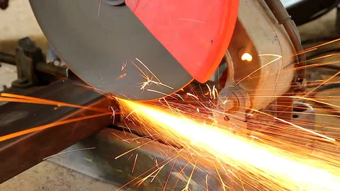 Cutting a steel 스톡 동영상 290823146