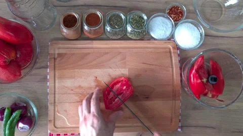 Cutting Tomato On Cutting Board For Juicing Видео 220349945