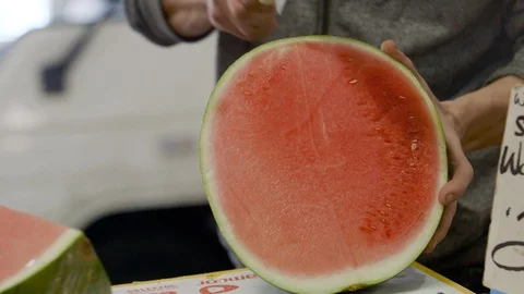 Cutting watermelon Stock Footage 90407330