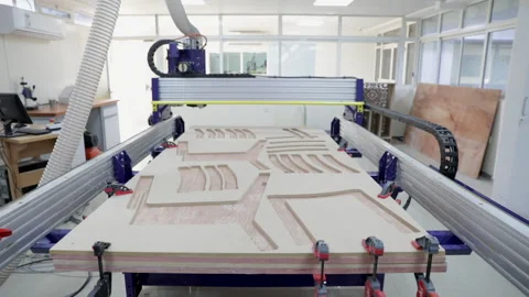 Cutting wood with CNC machine design and programming 库存影片 209428158