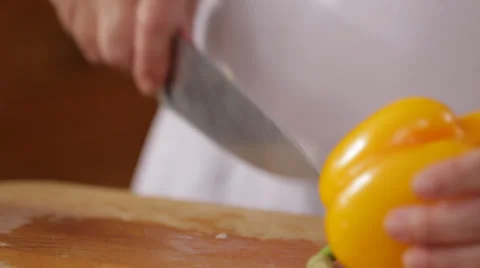 Cutting A Yellow Pepper Vídeos de archivo 27295817