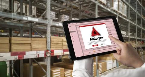 Cyber attack malware alert show computer screen display threat detected snugly Foto stock