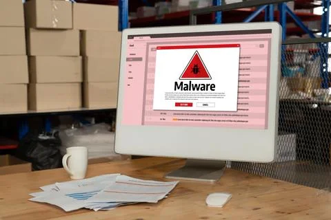 Cyber attack malware alert show computer screen display threat detected snugly Foto stock
