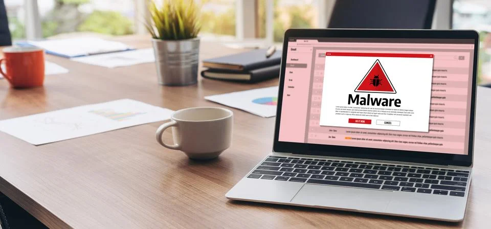 Cyber attack malware alert show computer screen display threat detected snugly Foto stock